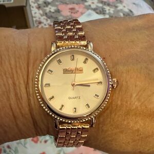 NWOT Women's Rose Gold Quartz Watch
